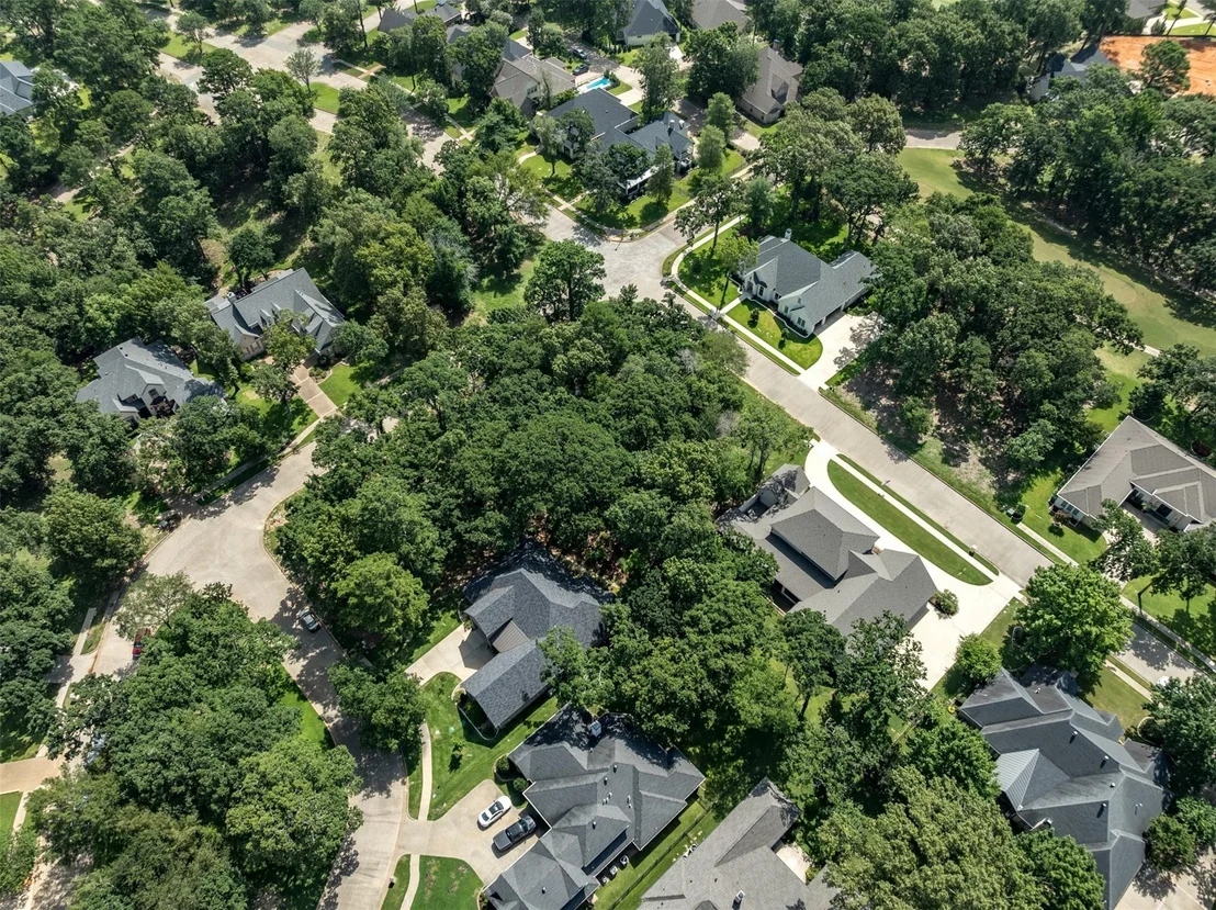 Photo of 160 Eagles Bluff Boulevard S