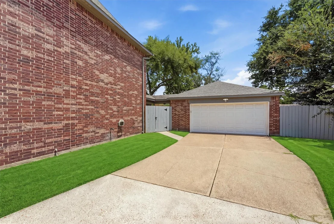 Photo of 7807 Mayglen Lane