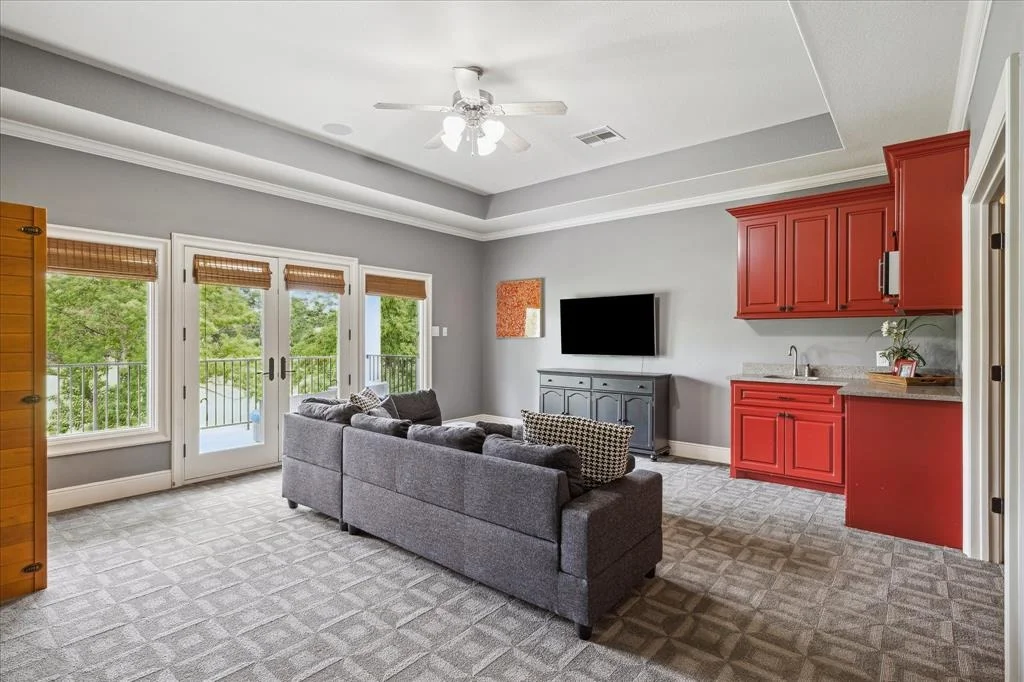 Photo of 23 E Loftwood Circle