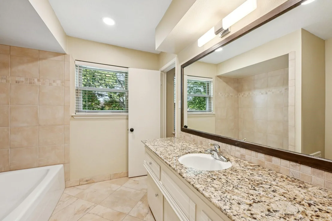 Photo of 11003 Overbrook Lane