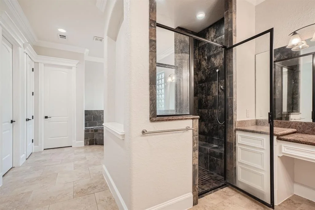 Photo of 6710 Brownbark