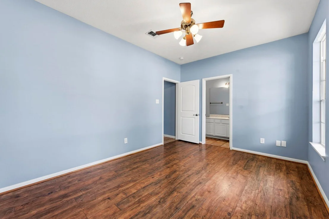 Photo of 10407 Twin Oak Drive