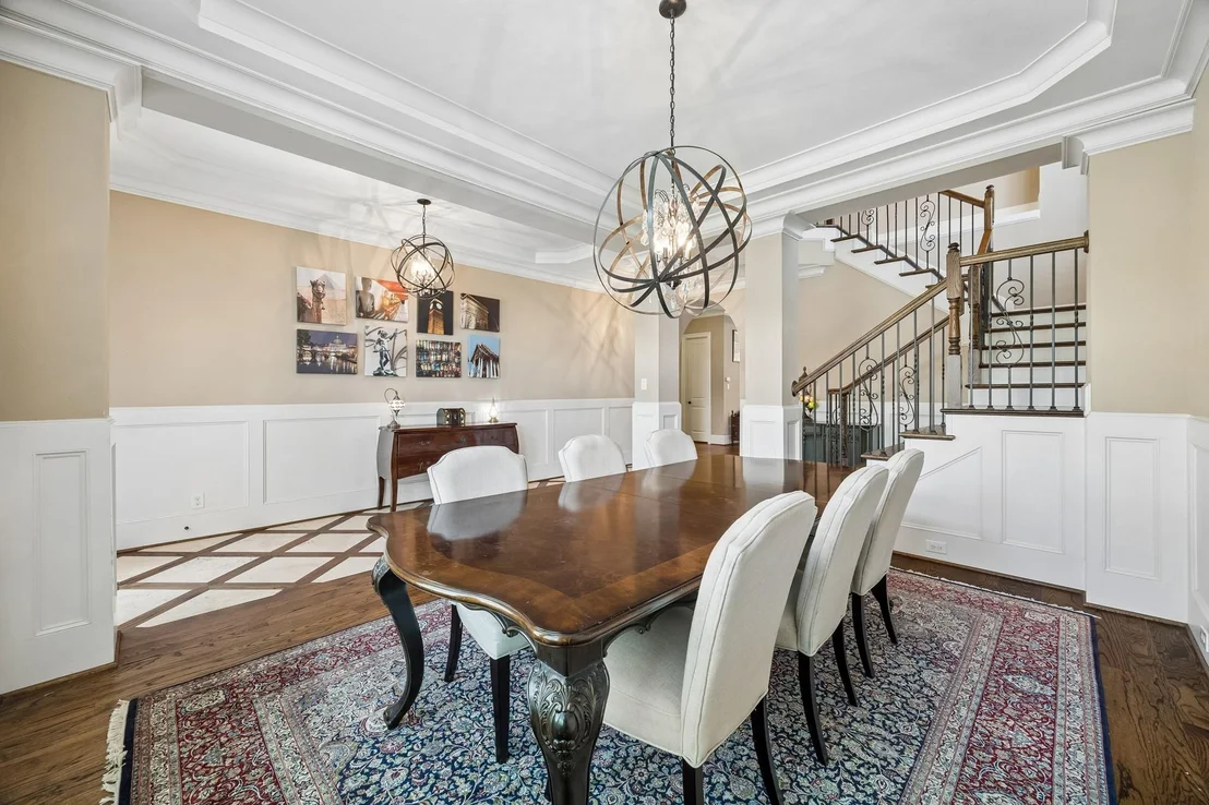 Photo of 1360 Chippendale Road
