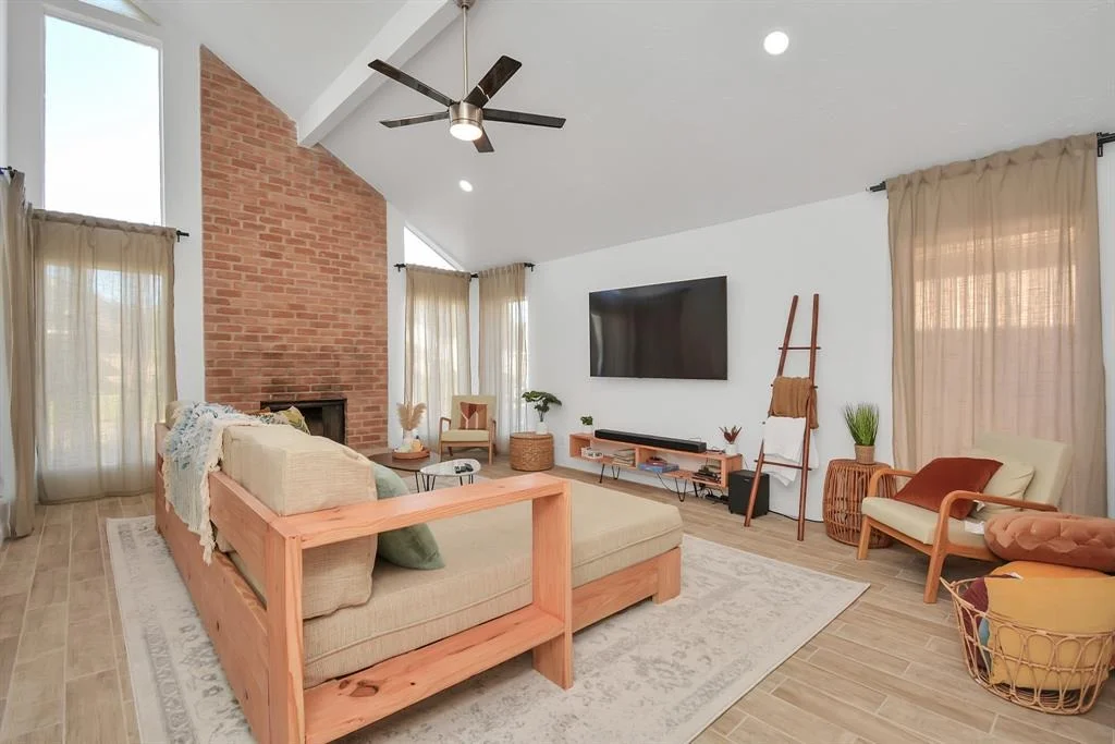 Photo of 9603 Sharpview Drive