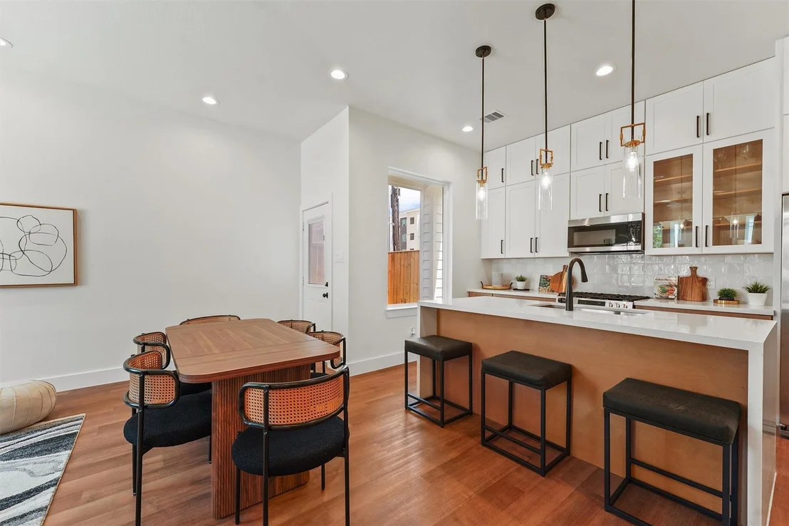 Photo of 8902 Knoll Branch Dr Drive