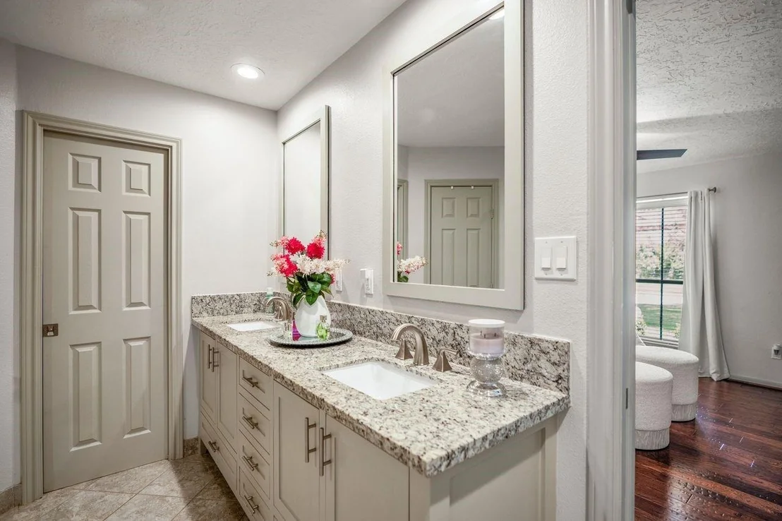 Photo of 15711 Downford Drive