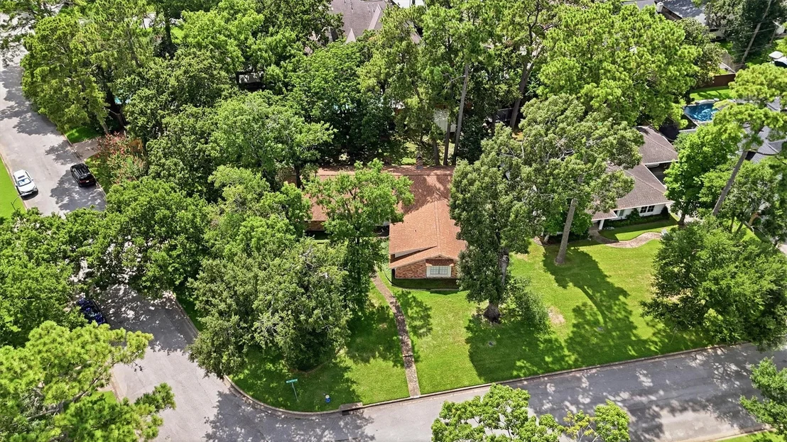Photo of 823 Saint George Lane