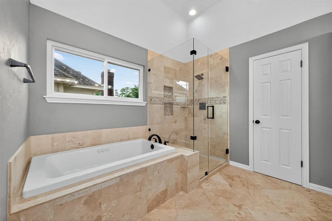 Photo of 17811 Woodlode Lane