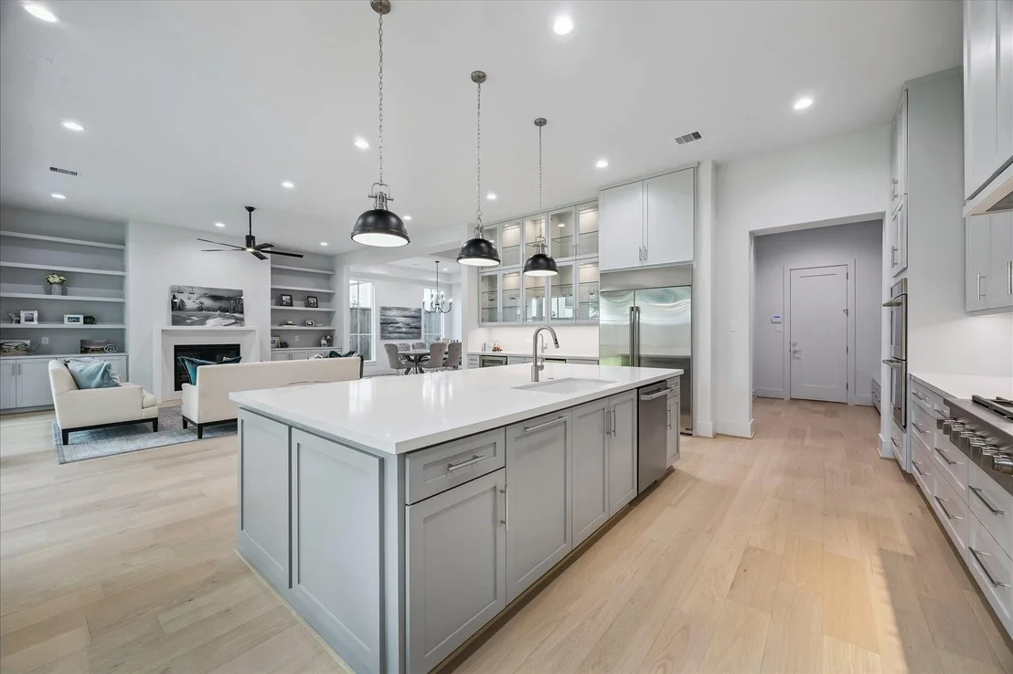 Photo of 1118 Jackson Boulevard