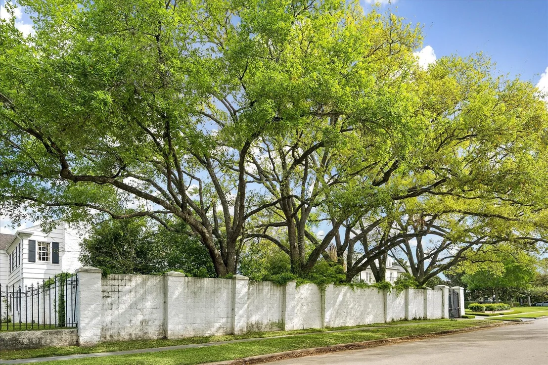 Photo of 1811 Kirby Drive