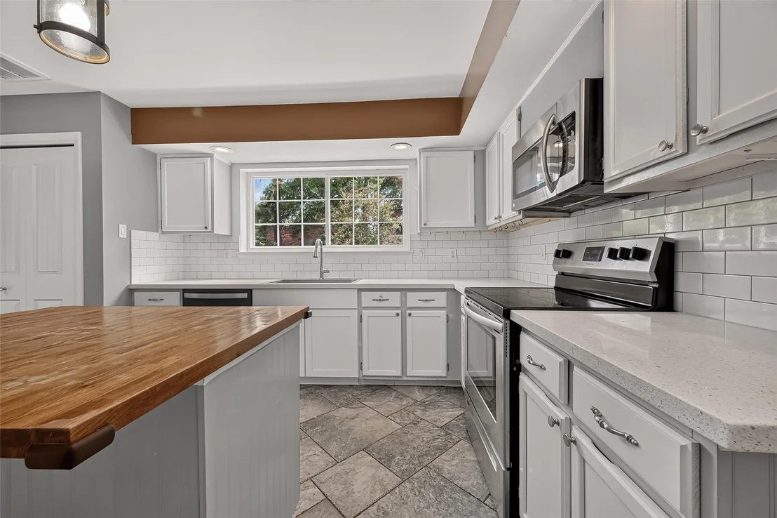 Photo of 25310 Mill Pond Lane