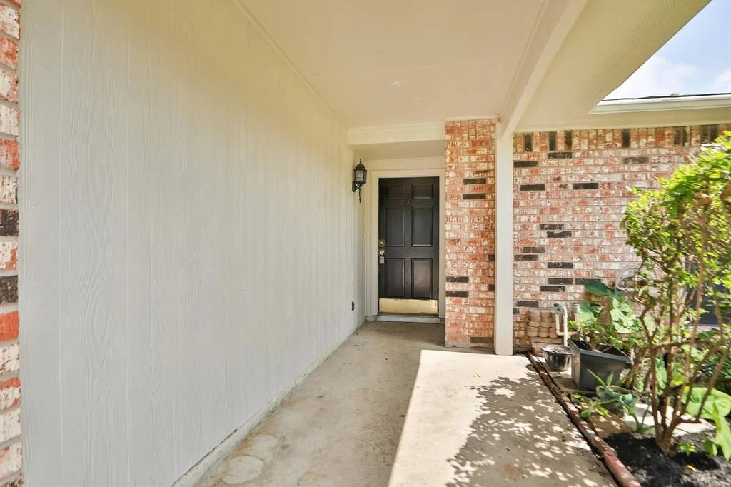 Photo of 17602 Wolf Hollow Drive