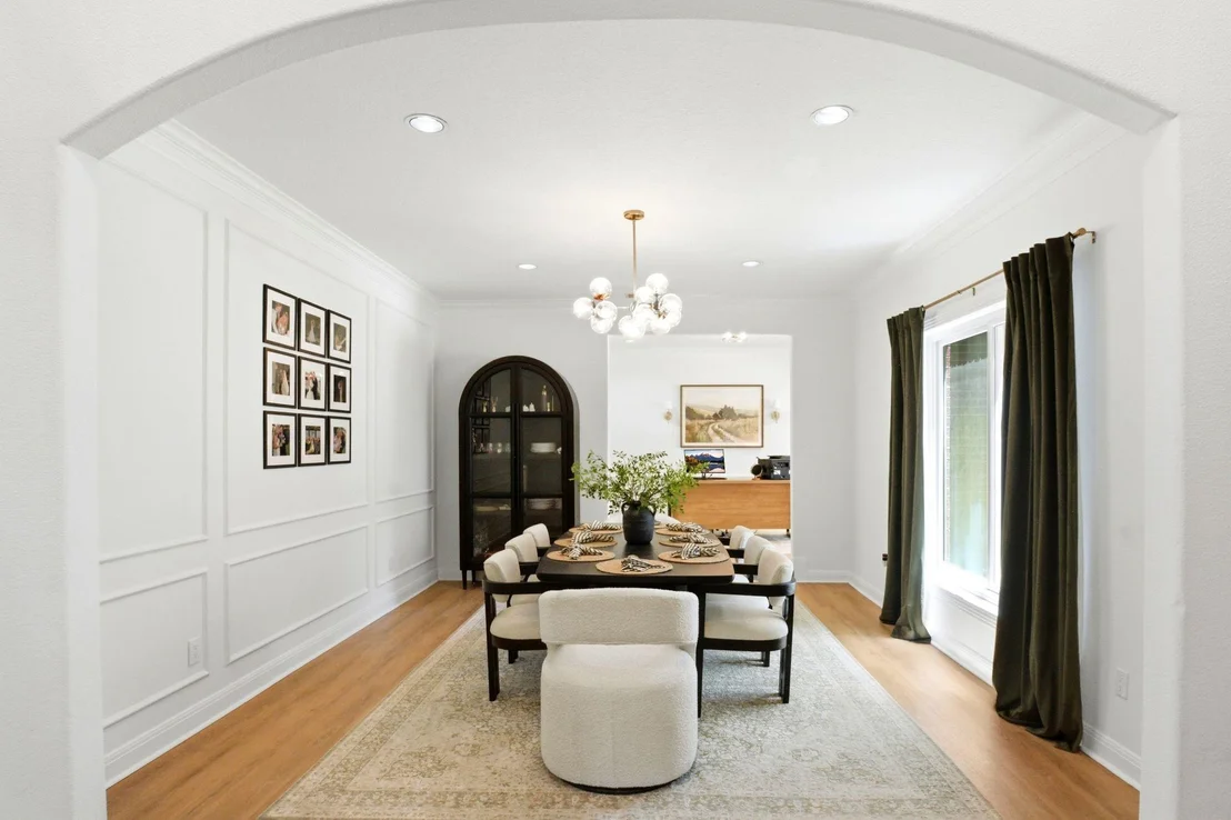 Photo of 1846 Raintree Circle