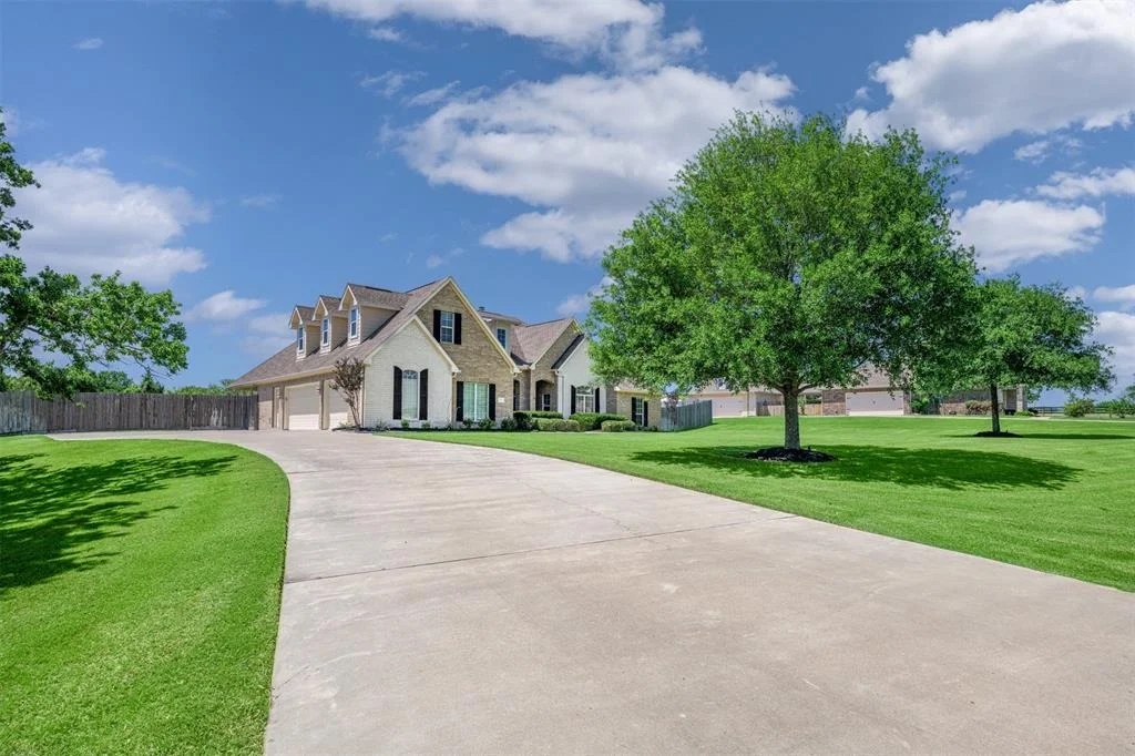 Photo of 3335 Rolling Valley Lane