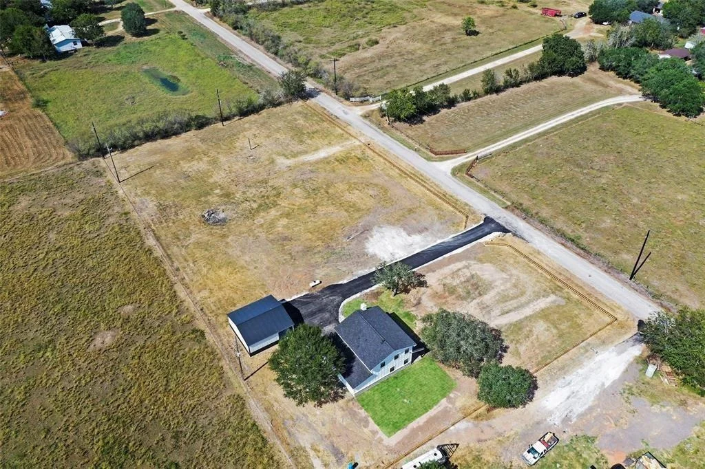 Photo of 2129 Lezak Road