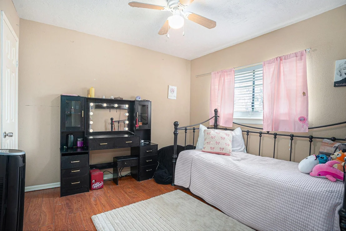 Photo of 2512 Sawyer Drive