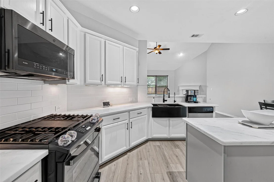 Photo of 4103 Misty Waters Lane