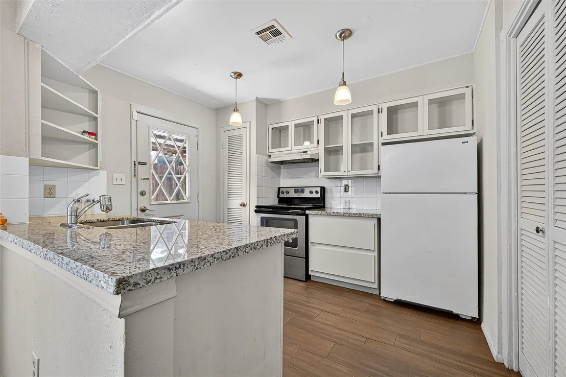 Photo of Unit B3 at 9901 Sharpcrest Street
