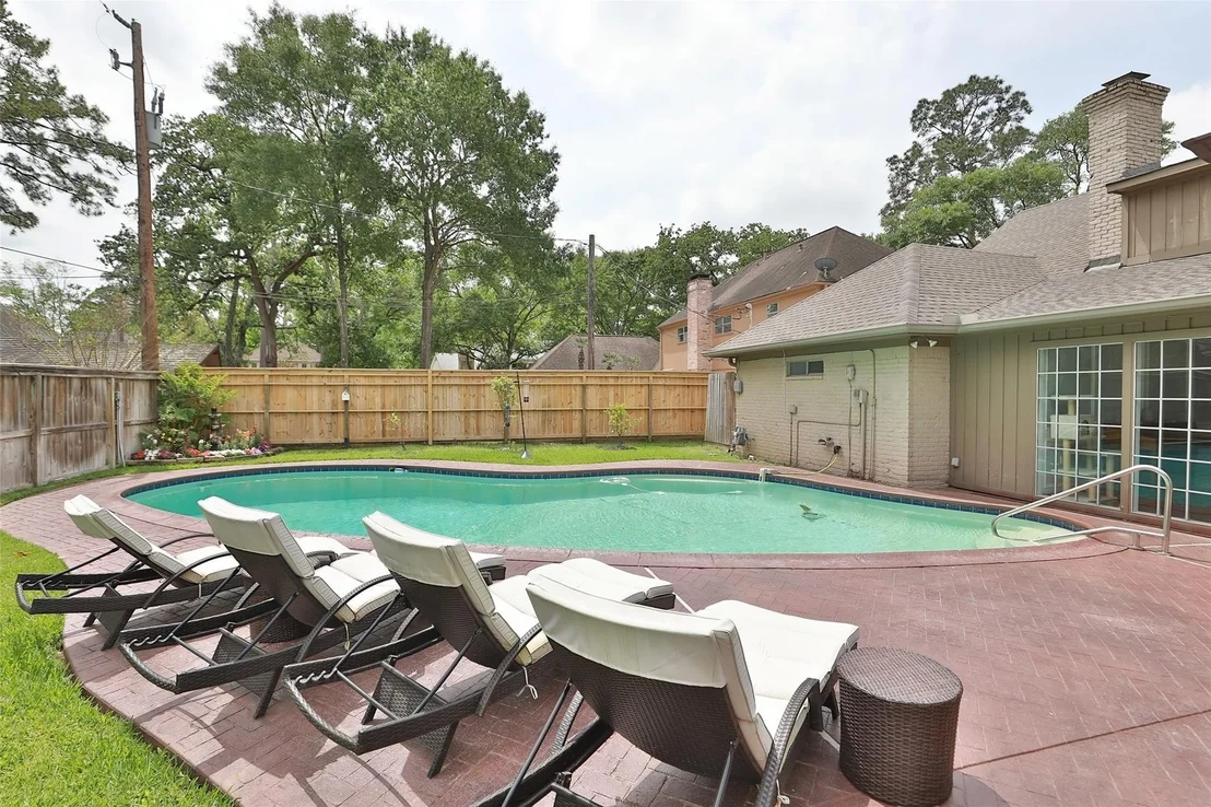 Photo of 6235 Rolling Water Drive