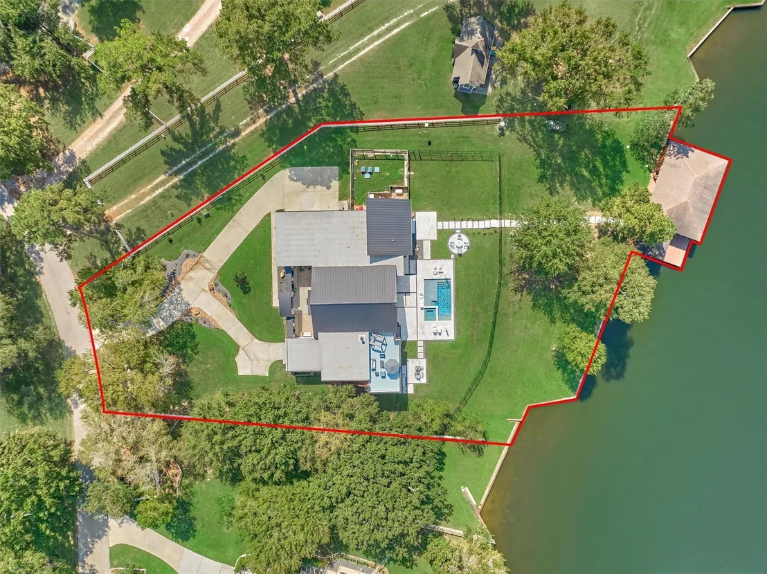 Photo of 9228 Lake Conroe Drive