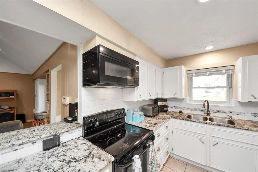 Photo of 20521 Lakeside Drive