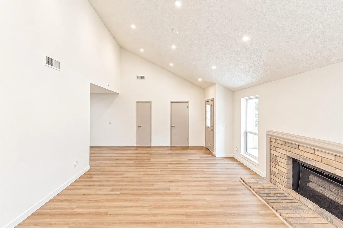 Photo of 18015 Brooknoll Drive