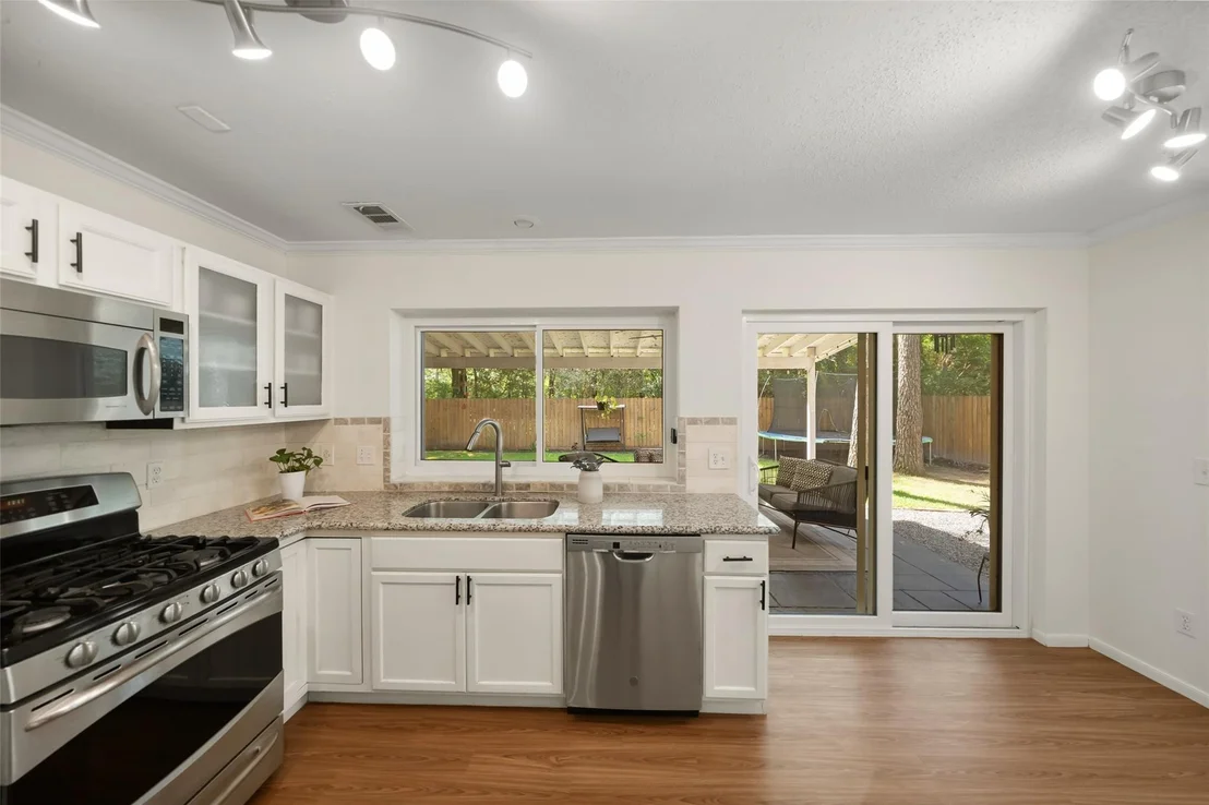 Photo of 3 E Stony Bridge Circle
