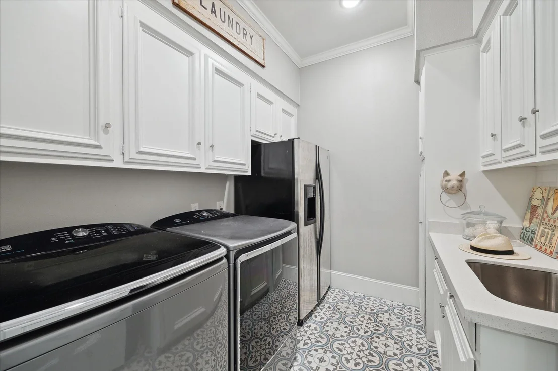 Photo of 8703 Chelmsford Lane
