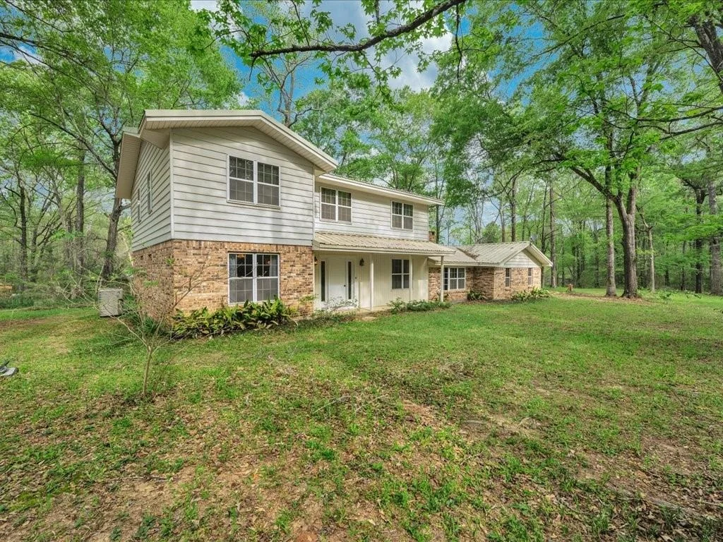 Photo of 235 County Barn Rd