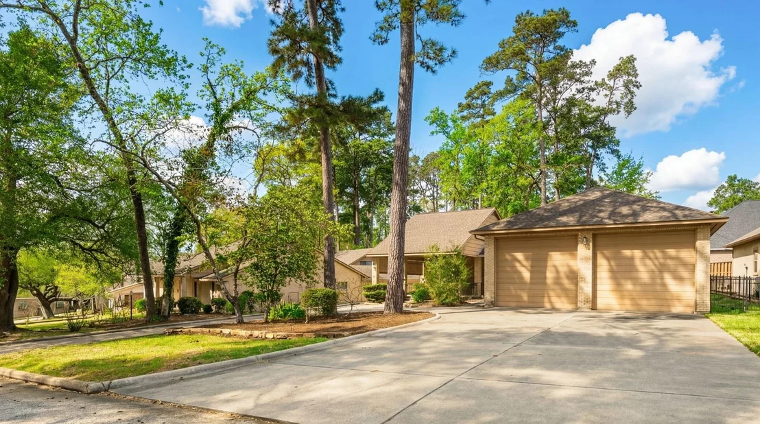 Photo of 105 Greenbriar Drive