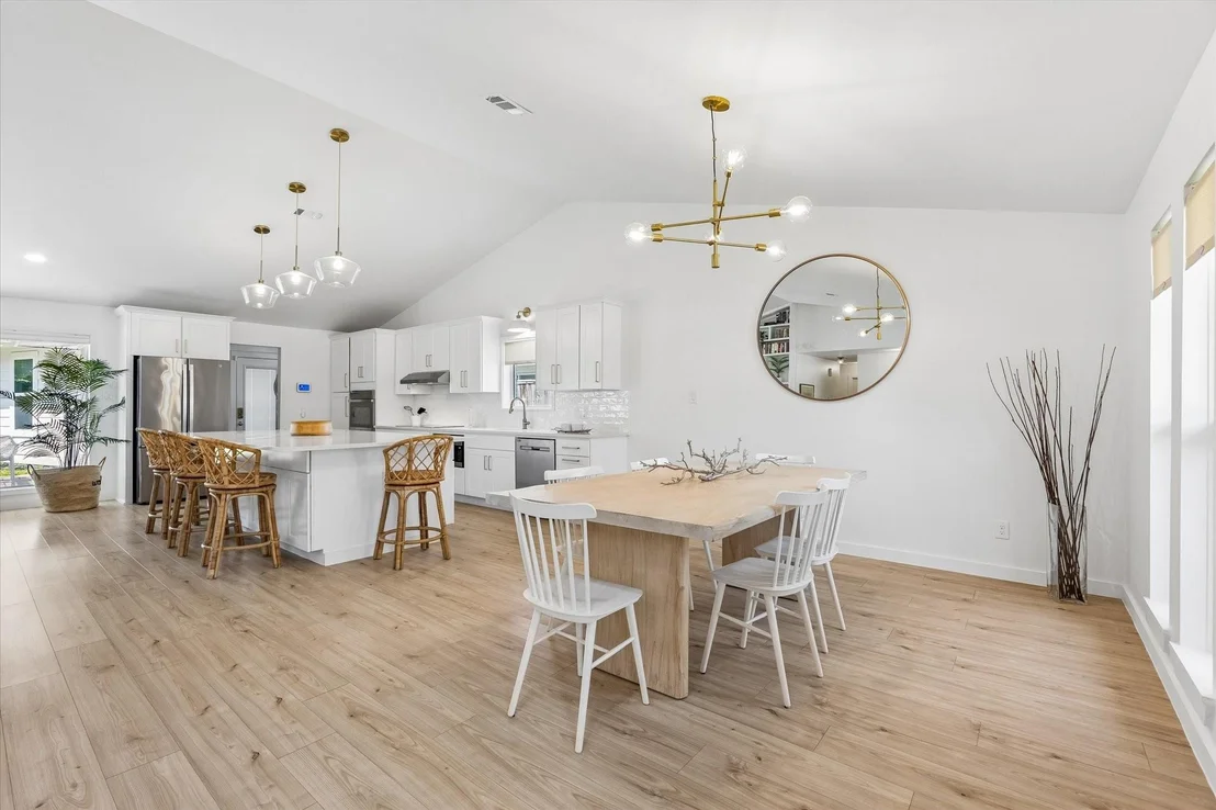 Photo of 1031 Chamboard Lane