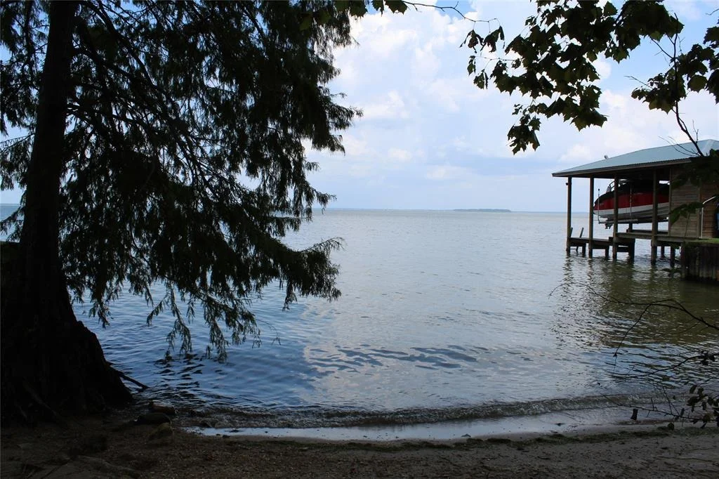 Photo of 1901 Lakeview Estates Drive