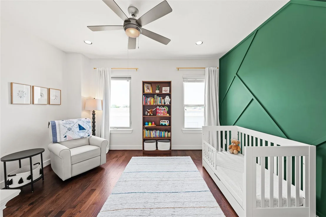 Photo of 5809 E Post Oak Lane