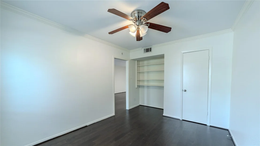 Photo of Unit 103 at 7575 Katy Freeway