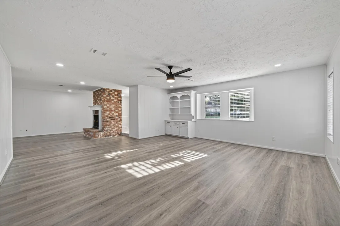 Photo of 6038 Greenmont Drive