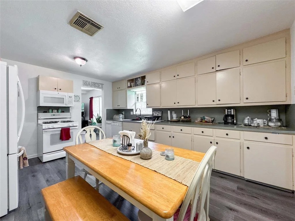 Photo of 7218 County Road 42