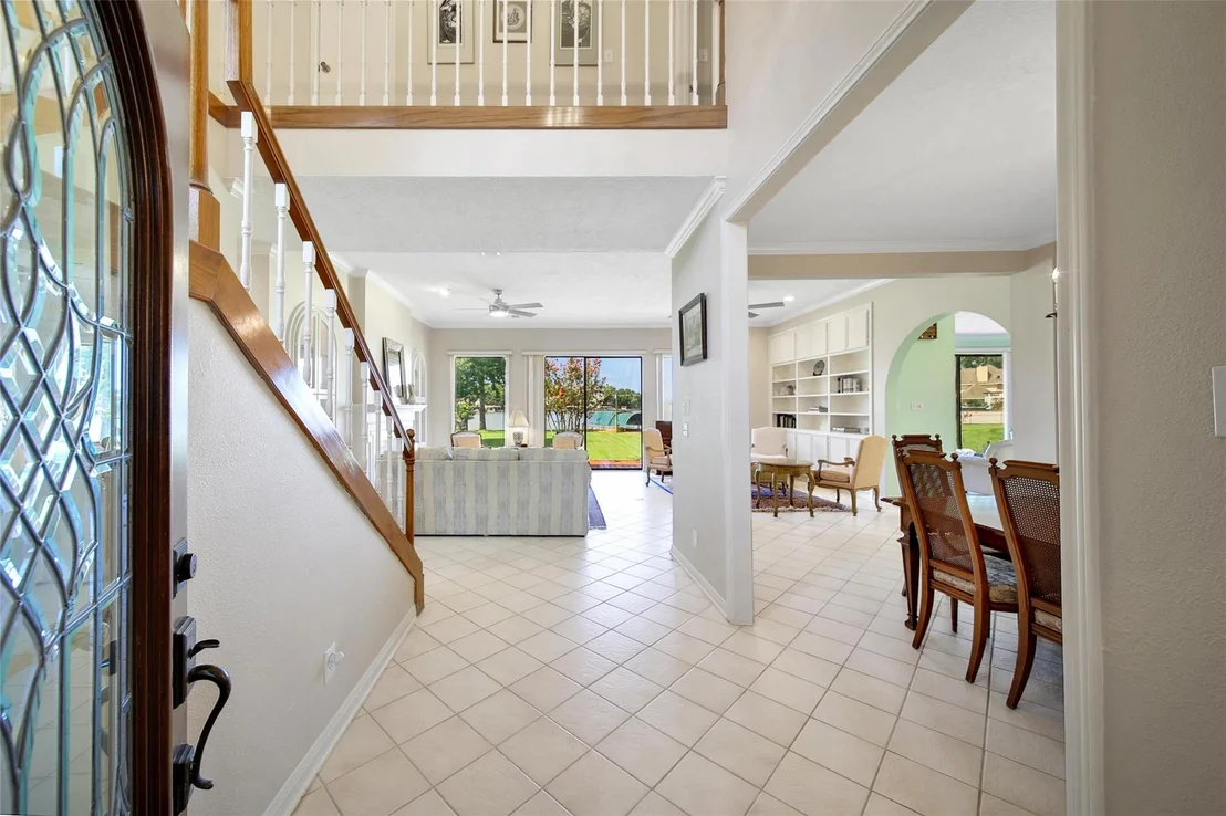 Photo of 142 Lakeside Drive