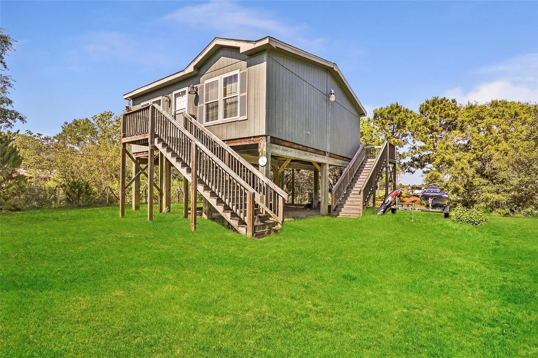 Photo of 637 Troy Street