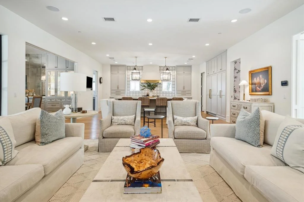 Photo of 415 Coachman Lane