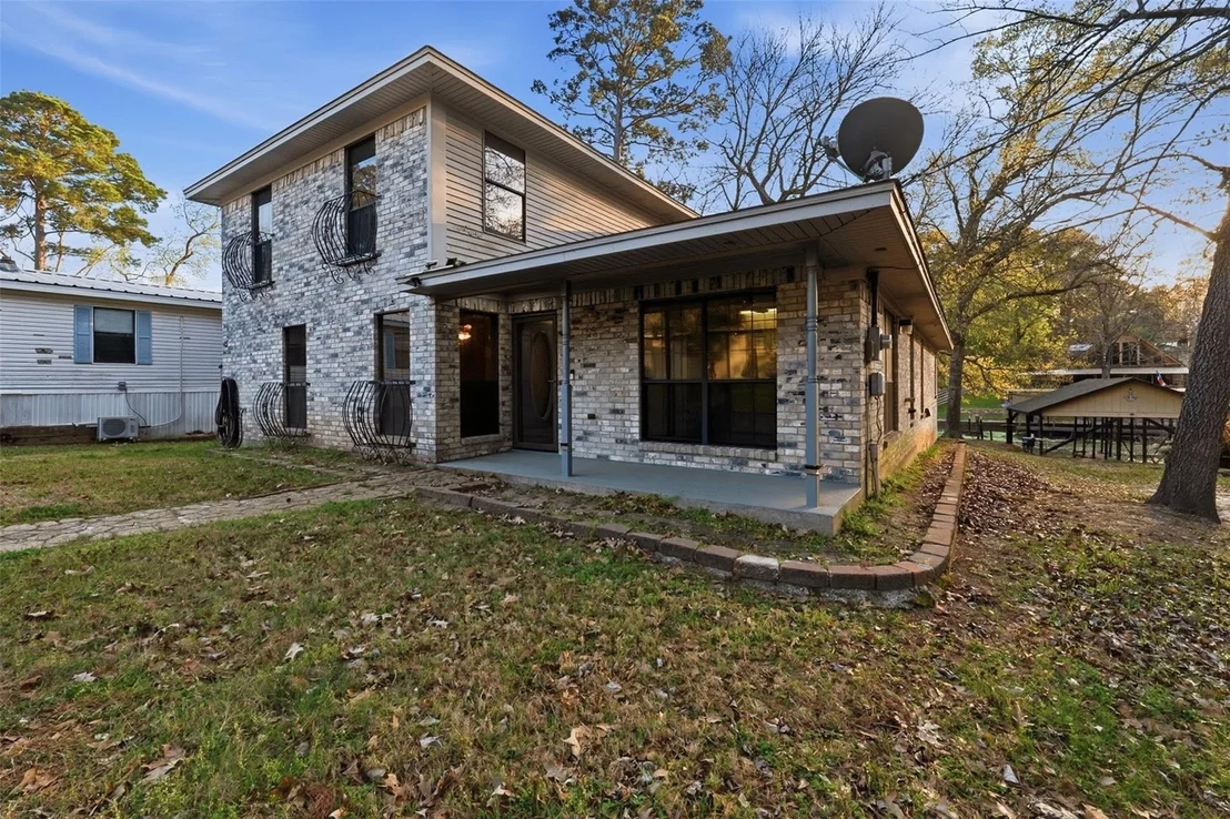 Photo of 200 Cove View Drive