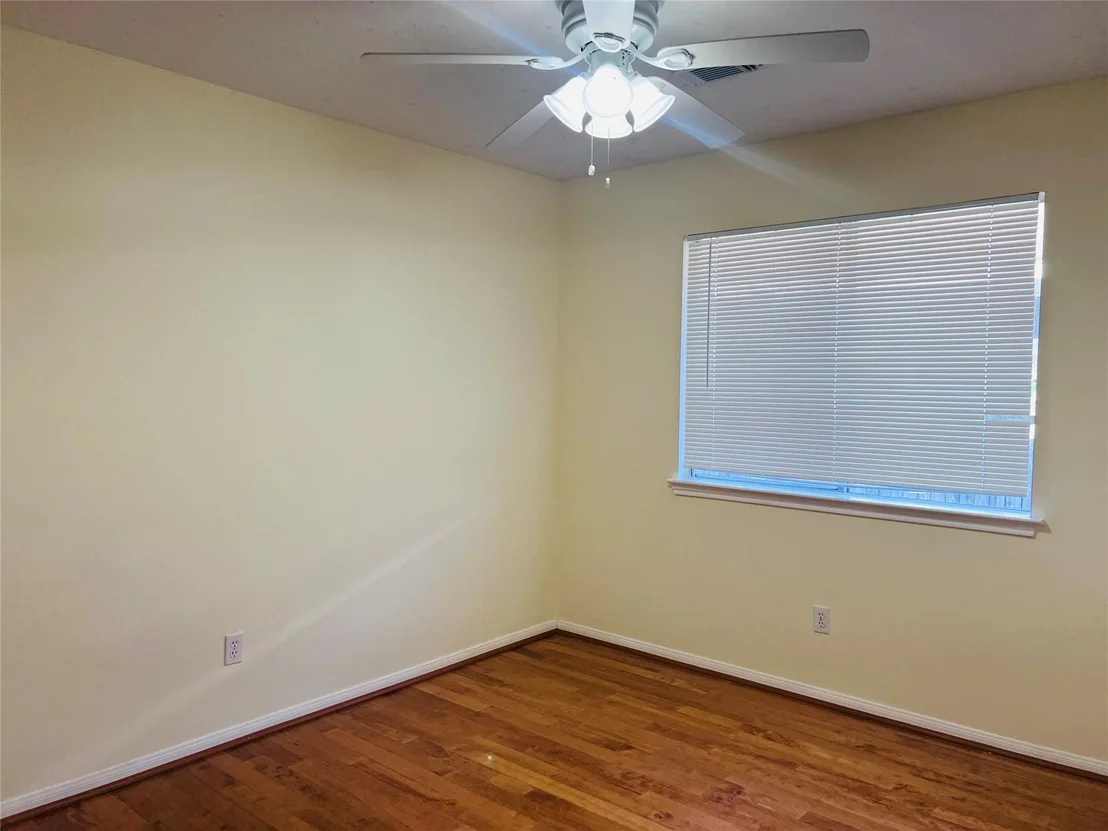 Photo of 15330 Riverside Grove Drive