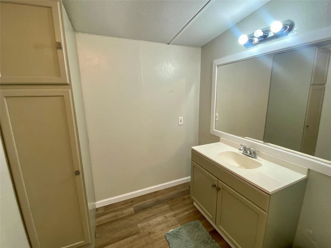 Photo of 1216 Cardinal Lane