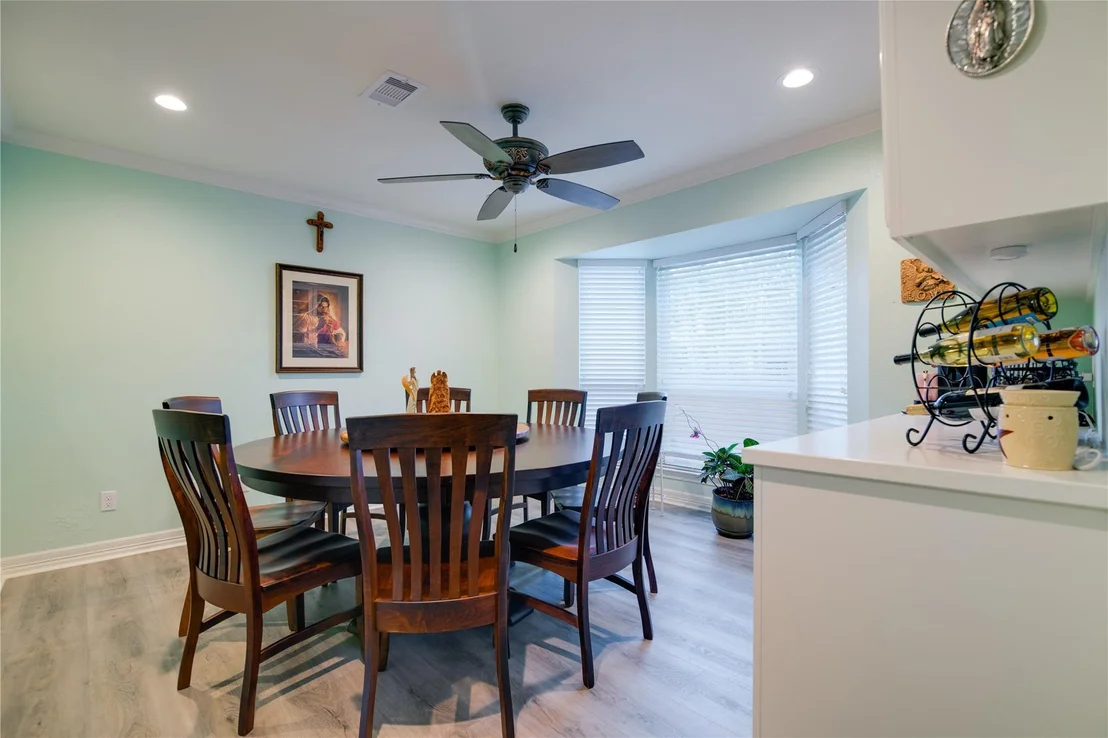 Photo of 1202 Sunset Drive