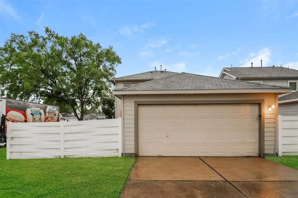 Photo of 6237 Settlers Square Lane