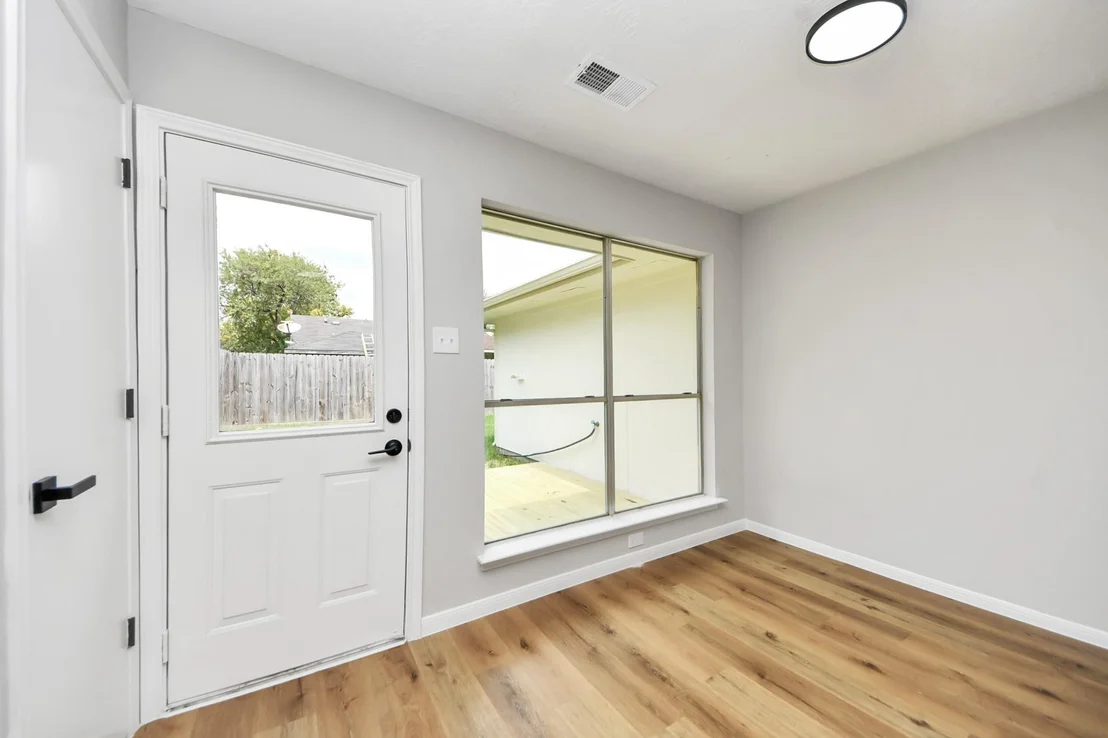 Photo of 15307 Streatham Circle