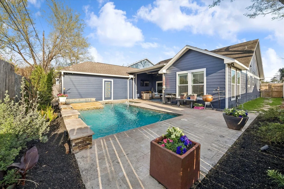 Photo of 1430 Chamboard Lane