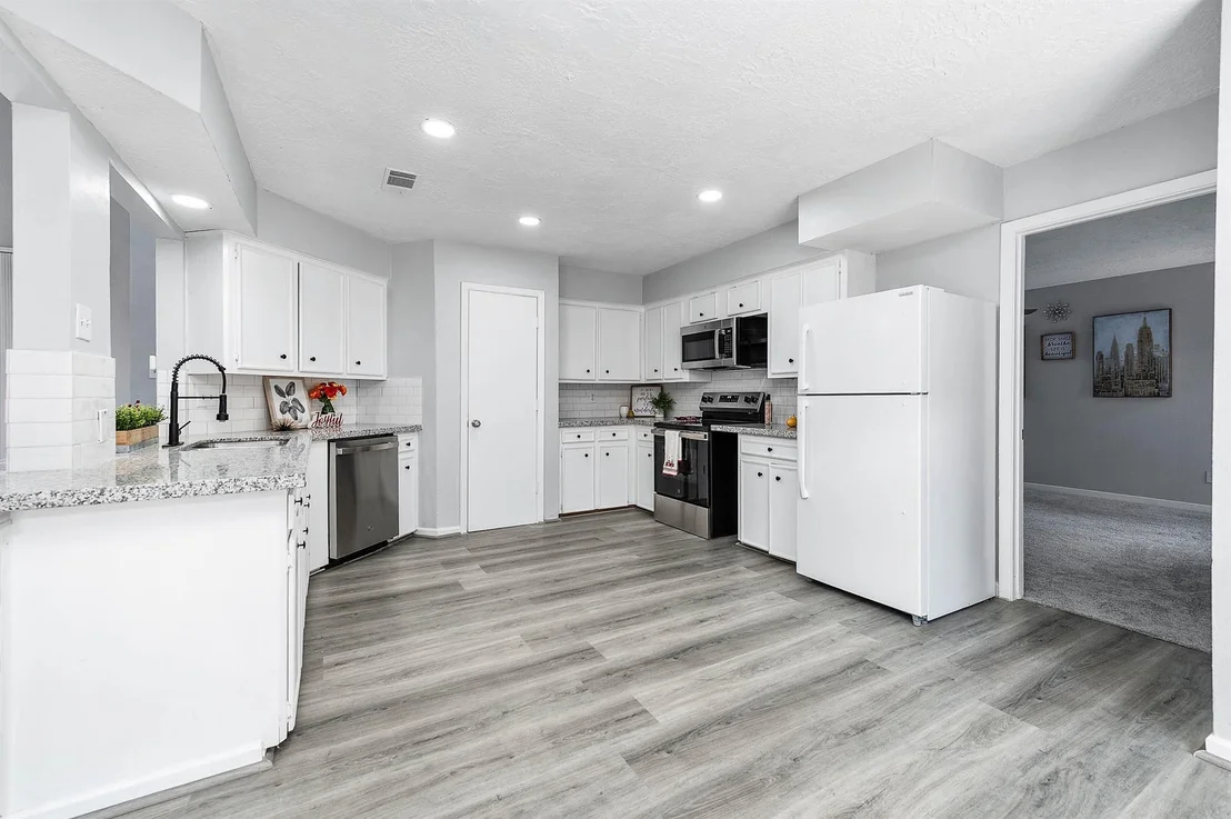 Photo of 13502 Ravensway Drive
