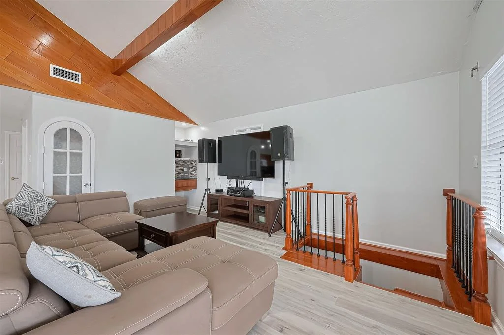 Photo of 210 Sampan Drive