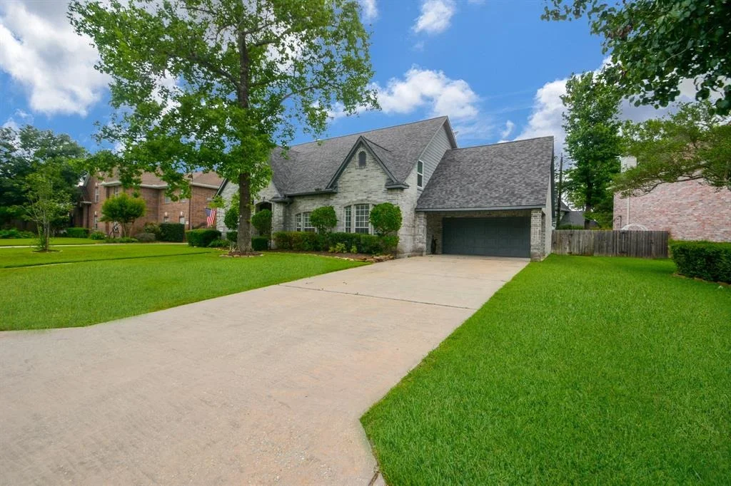 Photo of 8926 Forest Creek Drive