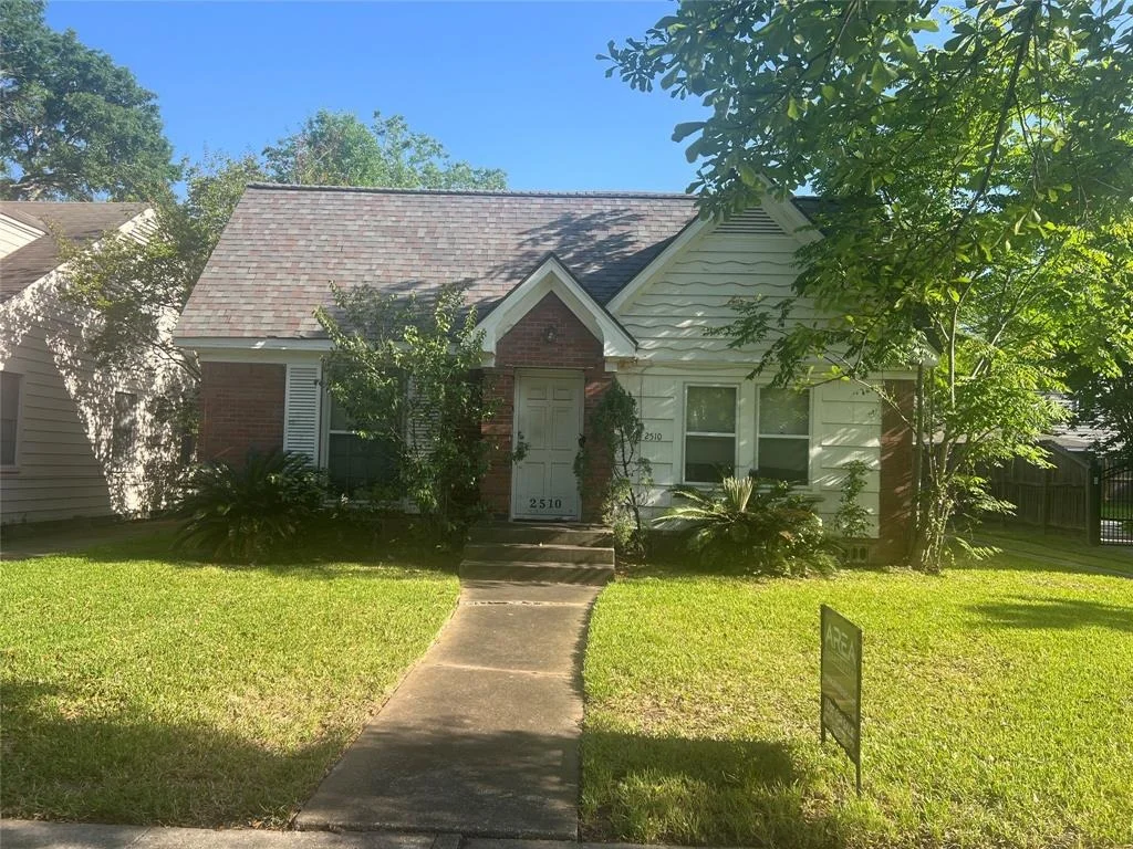 Photo of 2510 Swift Boulevard